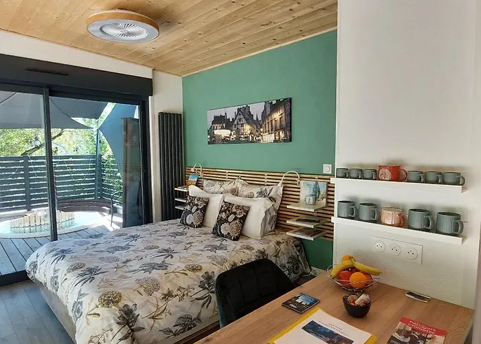 Le Jardin Des Ecureuils * Дижон